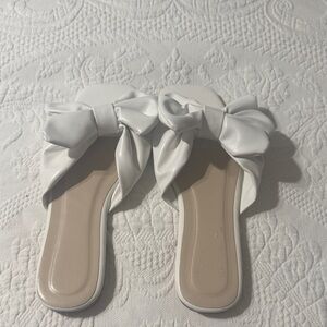 Elegant White Bow Women's Slides